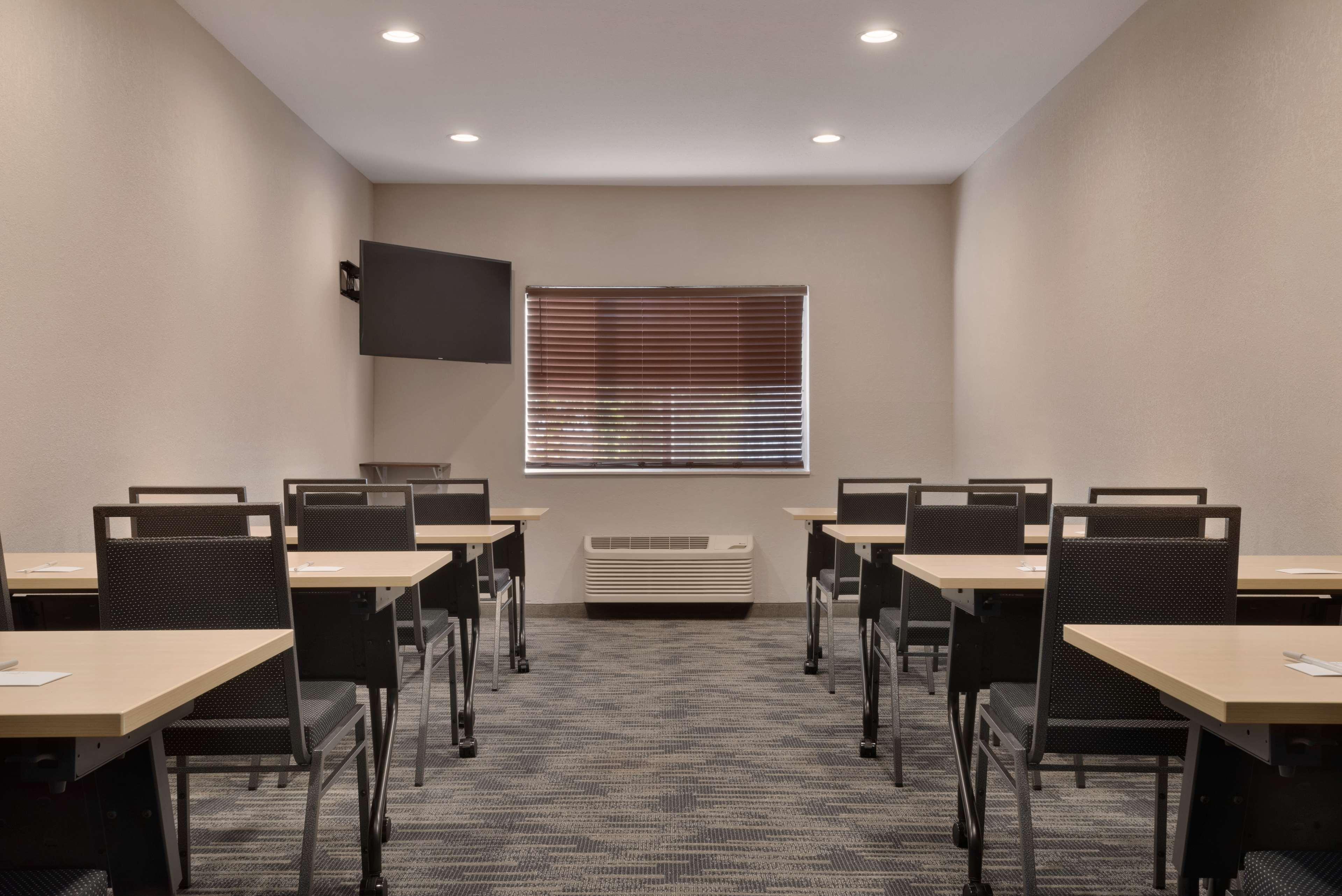 Country Inn & Suites By Radisson, Brookings Buitenkant foto