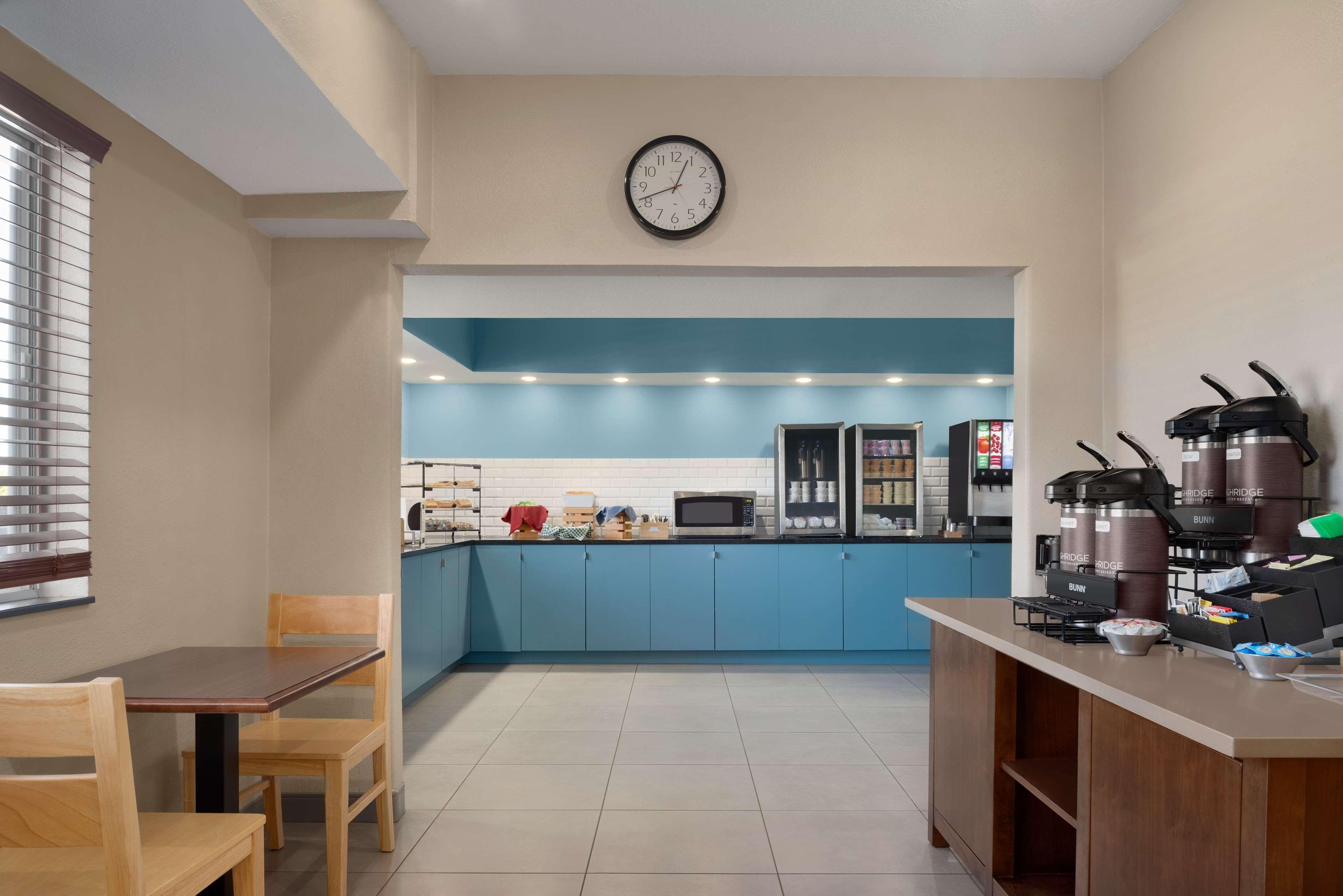 Country Inn & Suites By Radisson, Brookings Buitenkant foto