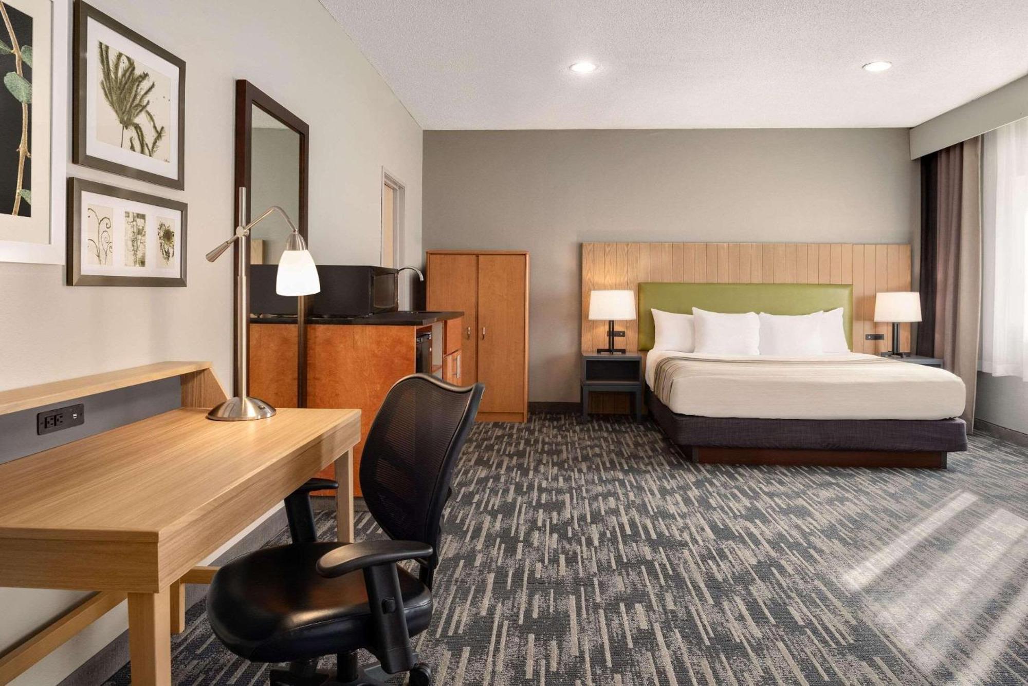 Country Inn & Suites By Radisson, Brookings Buitenkant foto